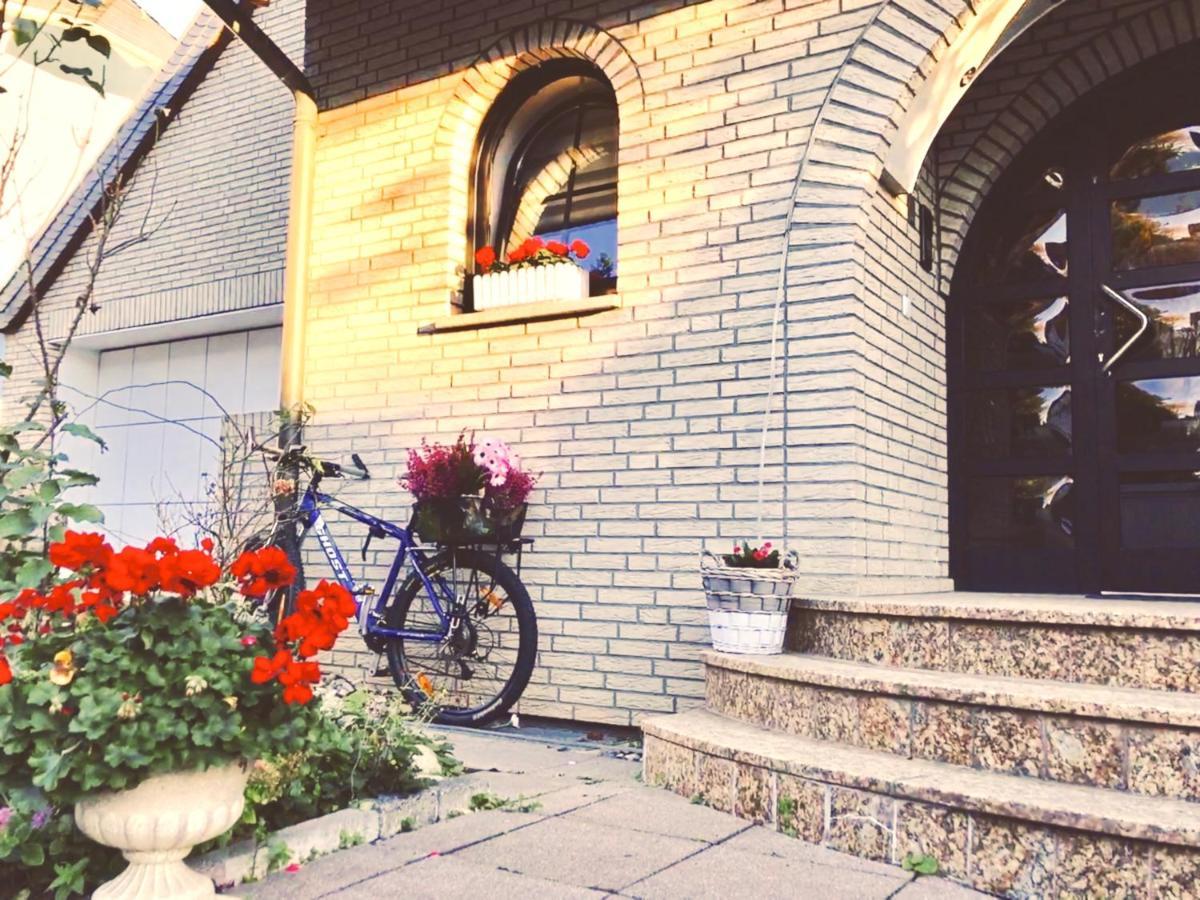 VILLA ORCHARD Frankfurt Schlüsseltresor Kriftel Exterior foto